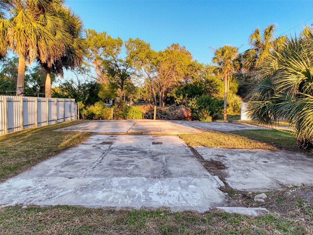 7215 Stevens Dr, Hudson, FL 34667