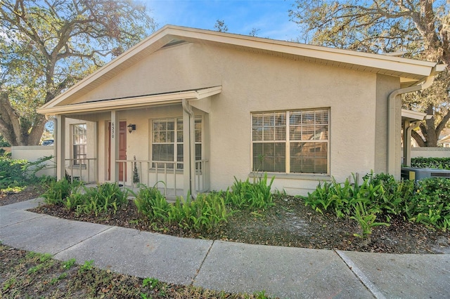 view of front of home with covered porch