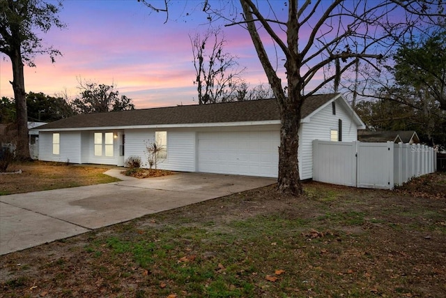 view of front facade featuring a garage