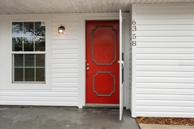 view of property entrance