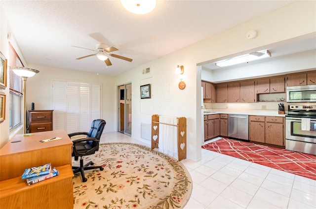 office with a ceiling fan