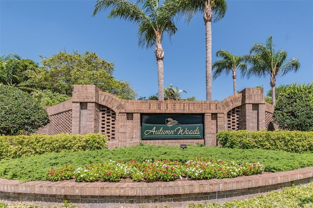 view of community / neighborhood sign