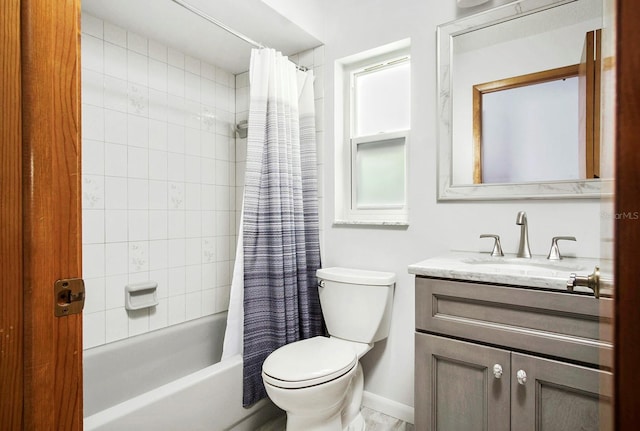 full bath featuring toilet, baseboards, vanity, and shower / tub combo with curtain