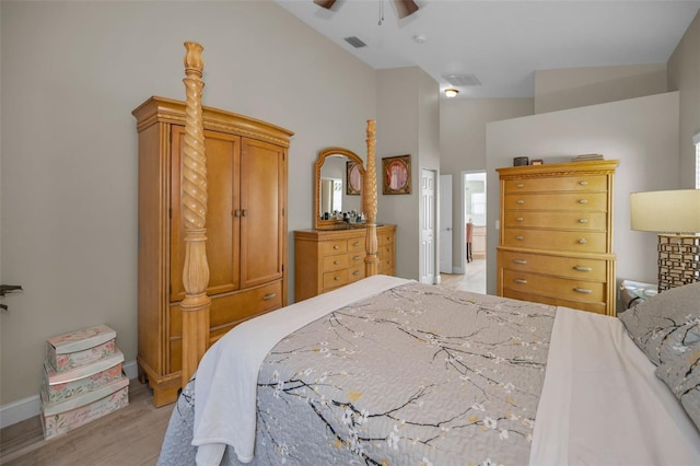 bedroom with light wood-type flooring, baseboards, visible vents, and ceiling fan