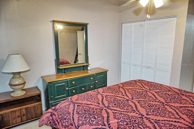 bedroom featuring a closet and a ceiling fan