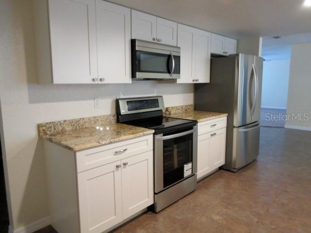 10020 Vancouver Rd, Spring Hill, FL 34608 - photo 9