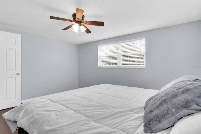 bedroom featuring a ceiling fan