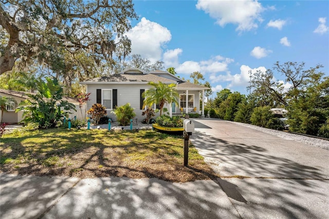 view of front of home featuring driveway