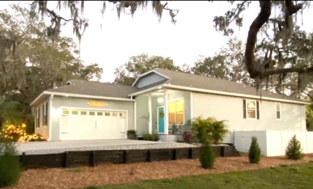 513 Meres Blvd, Tarpon Springs, FL 34689 - photo 1