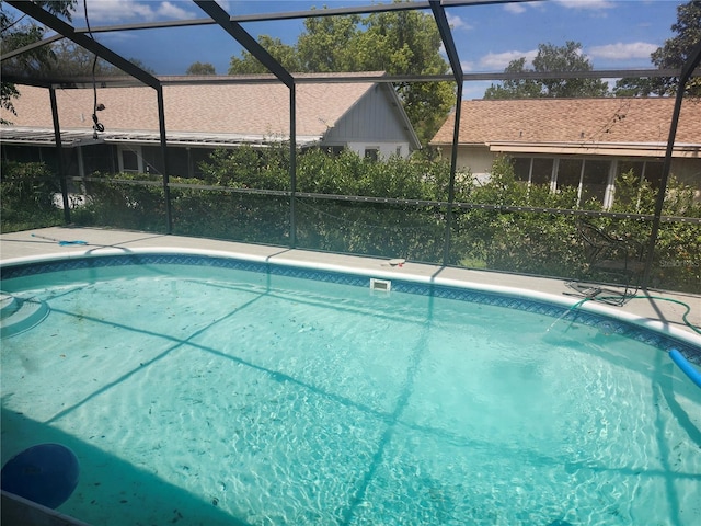 outdoor pool with a lanai