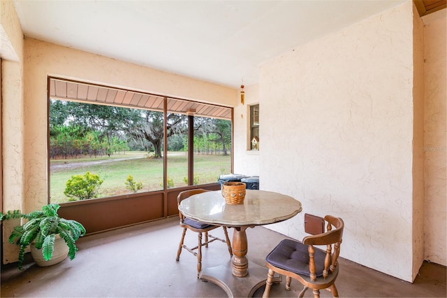 view of sunroom / solarium