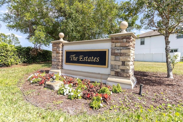 11895 Crestridge Loop, New Port Richey, FL 34655 - community / neighborhood sign with fence