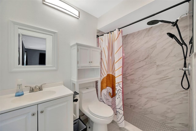 8626 White Springs Dr, New Port Richey, FL 34655 - bathroom featuring toilet, tiled shower, and vanity