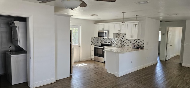 807 S Castle Ct, Tampa, FL 33612 - kitchen featuring a sink, a ceiling fan, stainless steel appliances, visible vents, and dark wood-style flooring