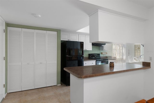 6530 Pine Meadows Dr, Spring Hill, FL 34606 - kitchen with white cabinetry, black appliances, dark countertops, and a peninsula