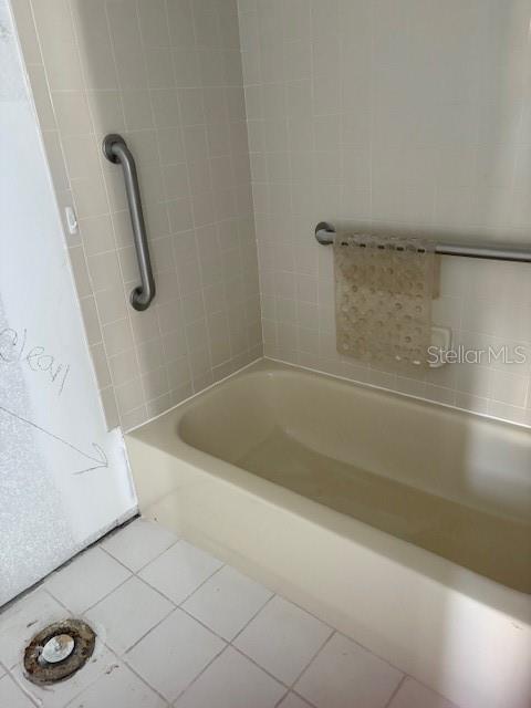 4557 Garnet Dr Unit 102, New Port Richey, FL 34652 - photo 6