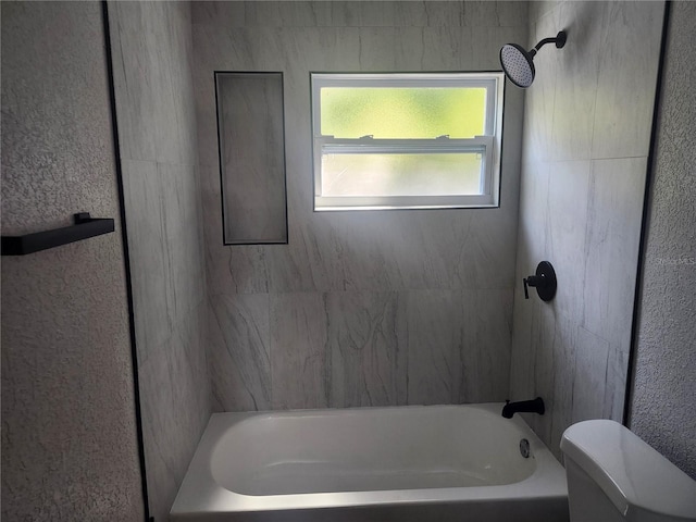 825 Lincoln Ave, Tarpon Springs, FL 34689 - full bath with toilet and shower / tub combination
