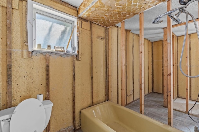 13815 Plumosa Ave, Hudson, FL 34667 - bathroom with toilet and a bathtub