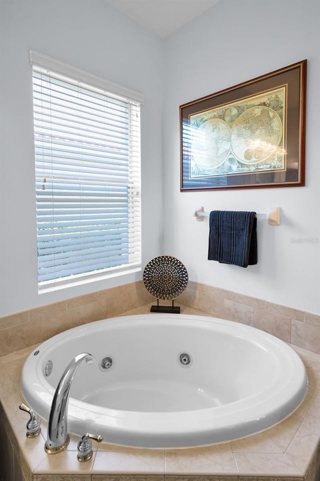 1033 Tuscany Dr, Trinity, FL 34655 - full bathroom featuring a tub with jets