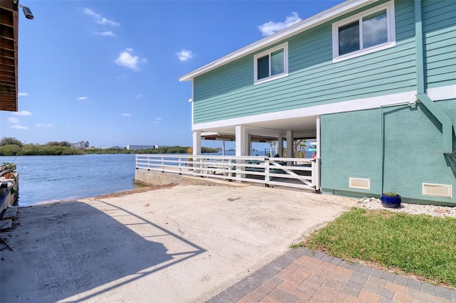 6622 Seaview Blvd, Hudson, FL 34667 - stable featuring a water view