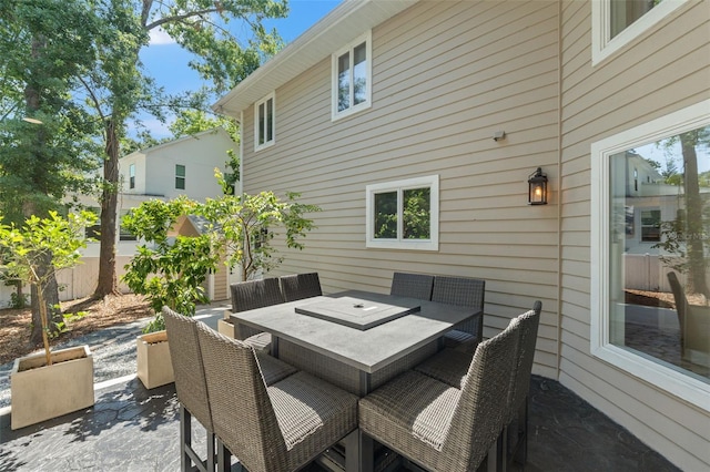 520 Lafayette Blvd, Oldsmar, FL 34677 - view of patio with fence and outdoor dining area