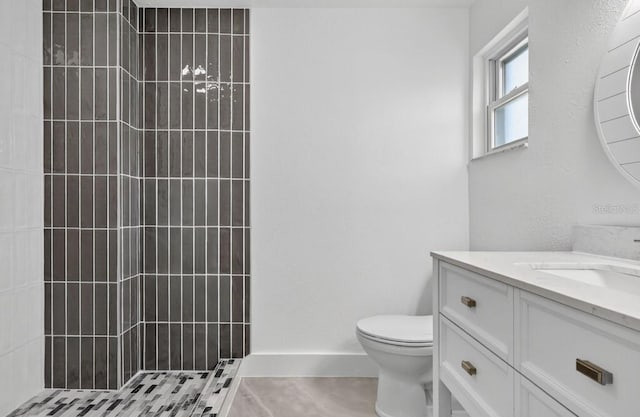 2175 Edythe Dr, Dunedin, FL 34698 - bathroom with vanity and tiled shower