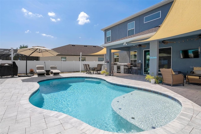 733 Old Windsor Way, Spring Hill, FL 34609 - view of swimming pool featuring fence, outdoor dry bar, ceiling fan, and a patio area