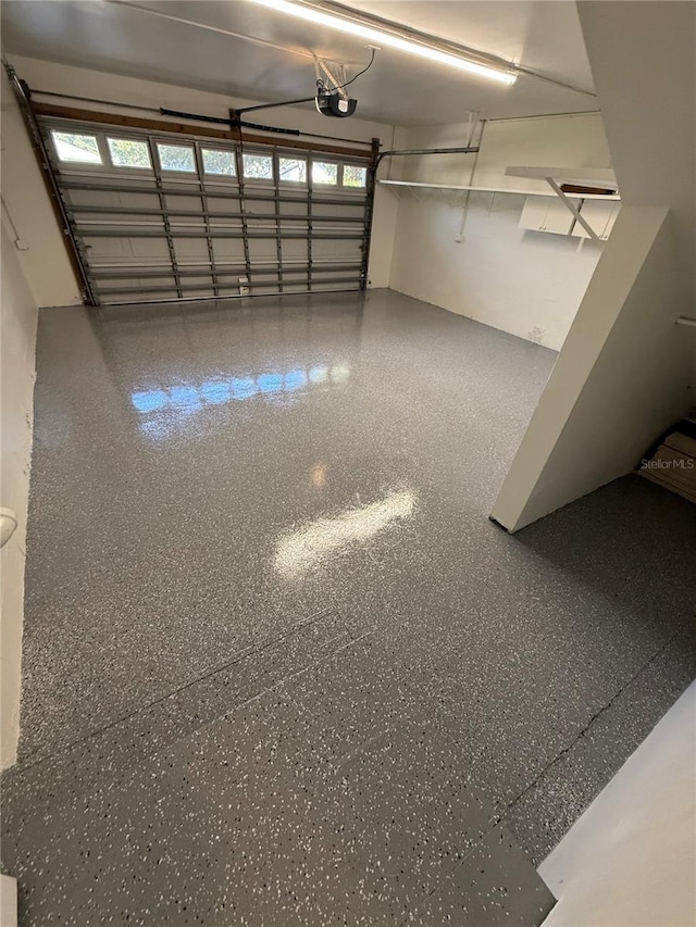 210 S Hale Ave, Tampa, FL 33609 - garage with a garage door opener