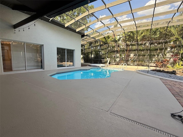 210 S Hale Ave, Tampa, FL 33609 - outdoor pool with a patio area and a lanai