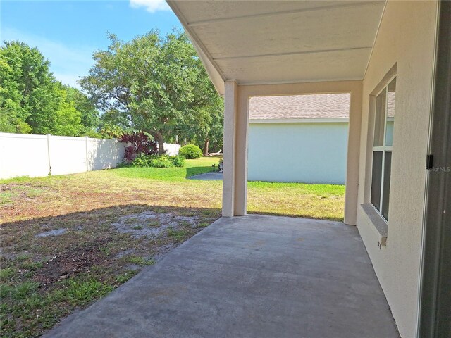 19855 Ellendale Dr, Land O Lakes, FL 34638 - view of yard featuring a patio