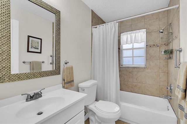 6219 Wilds Dr Unit 11A, New Port Richey, FL 34653 - full bath featuring toilet, shower / bath combo, a textured ceiling, and vanity