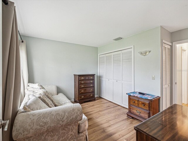 11512 Yellow Birch Ct, New Port Richey, FL 34654 - sitting room featuring light wood-style floors