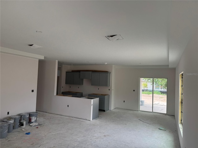 7583 St Andrews Blvd, Weeki Wachee, FL 34613 - view of unfurnished living room