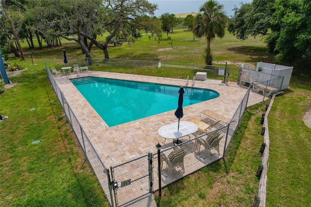 2026 Golfview Dr Unit 2026, Tarpon Springs, FL 34689 - community pool with a patio area