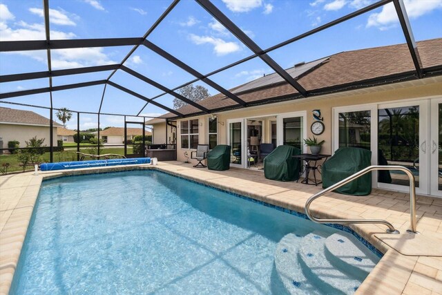 3773 E Lake Todd Dr, Hernando, FL 34442 - view of swimming pool featuring a jacuzzi, a patio area, a covered pool, and glass enclosure