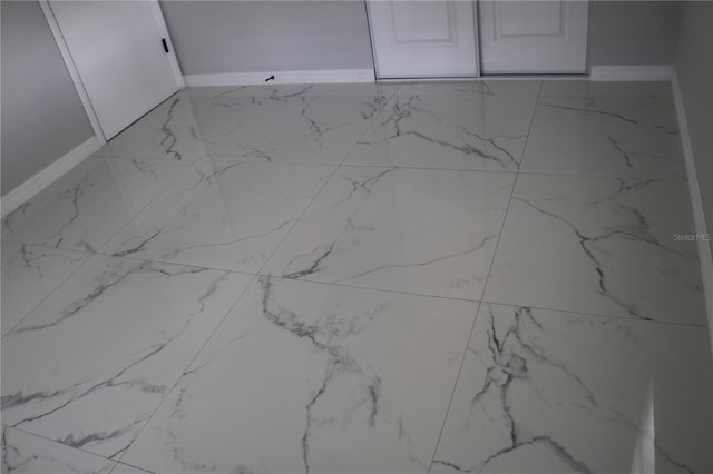 detailed view of baseboards
