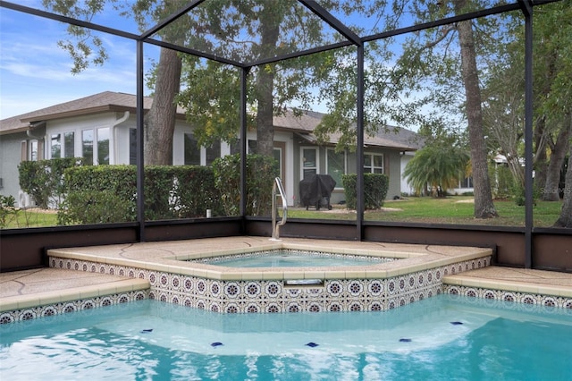 6490 Pine Meadows Dr, Spring Hill, FL 34606 - swimming pool featuring an in-ground hot tub, glass enclosure, and grilling area