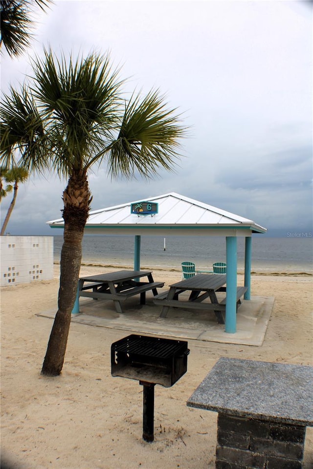 4837 Rainbow Race, New Port Richey, FL 34652 - view of home's community with a water view
