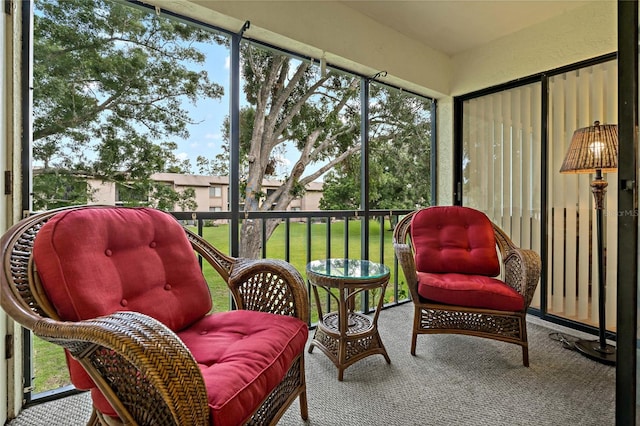 306 Martha Ln Unit 42, Oldsmar, FL 34677 - view of sunroom / solarium