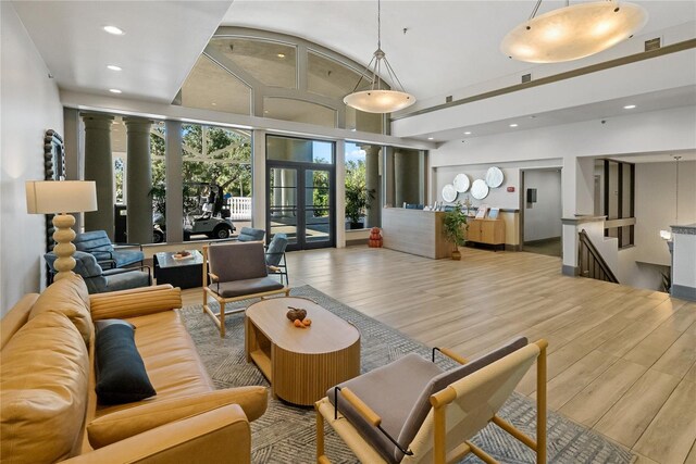 306 Martha Ln Unit 42, Oldsmar, FL 34677 - common area featuring recessed lighting and a towering ceiling