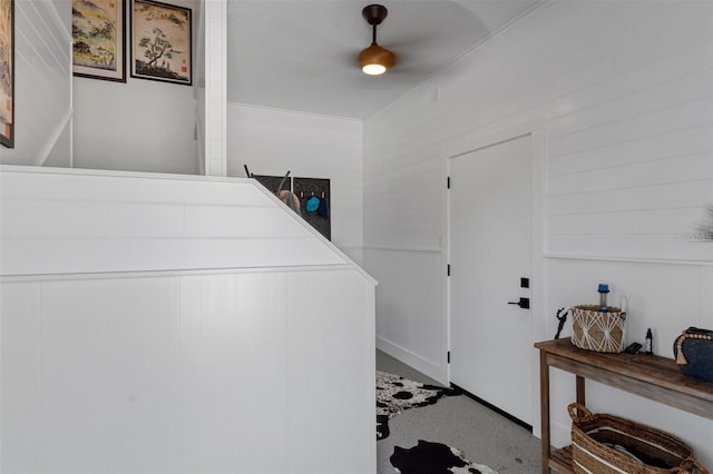 washroom with a ceiling fan