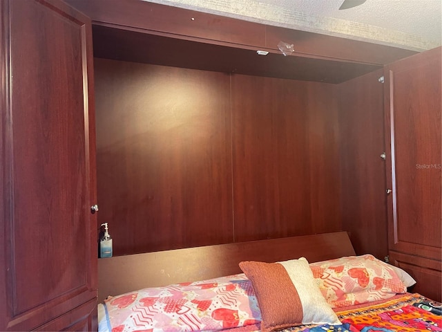 1983 Abrico Dr Unit H-9, Lutz, FL 33558 - bedroom featuring a ceiling fan