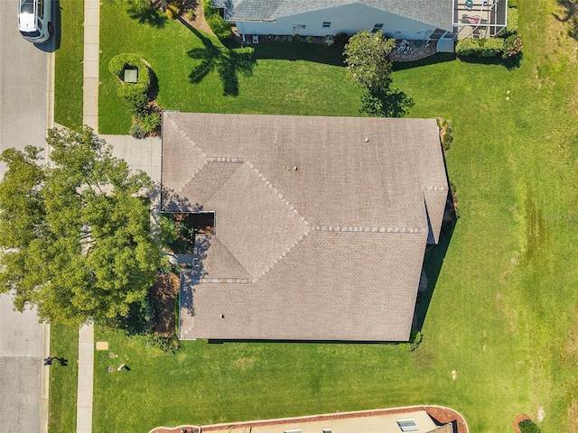 aerial view of property and surrounding area