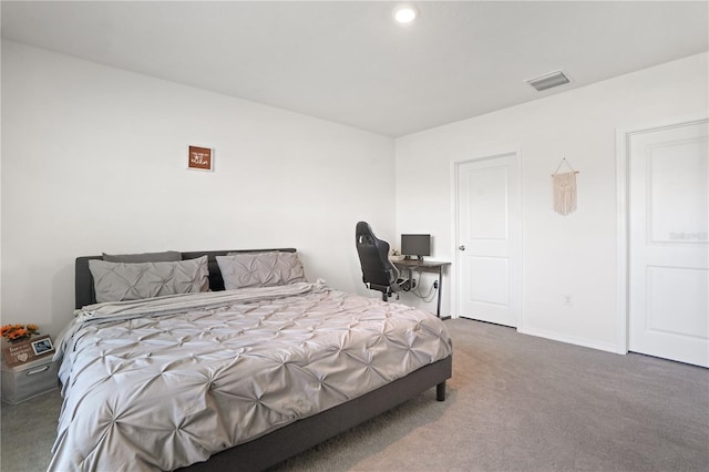 bedroom featuring carpet floors, baseboards, and recessed lighting