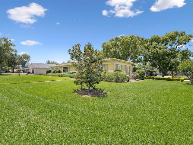 6823 Oak Hill Dr, New Port Richey, FL 34653 - view of grassy yard