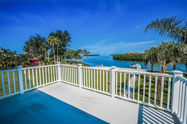 1620 Sea Breeze Dr, Tarpon Springs, FL 34689 - view of patio / terrace with a water view