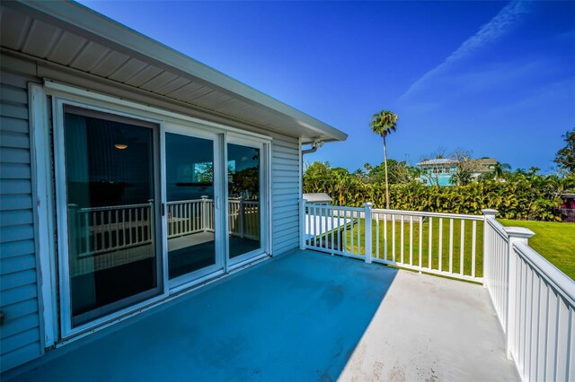 1620 Sea Breeze Dr, Tarpon Springs, FL 34689 - view of patio
