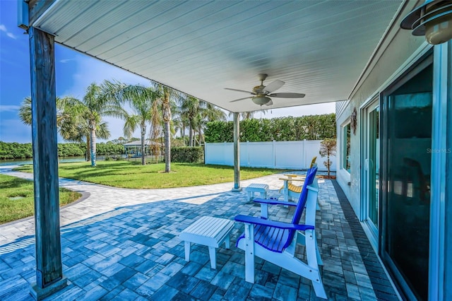 1620 Sea Breeze Dr, Tarpon Springs, FL 34689 - view of patio / terrace with a ceiling fan
