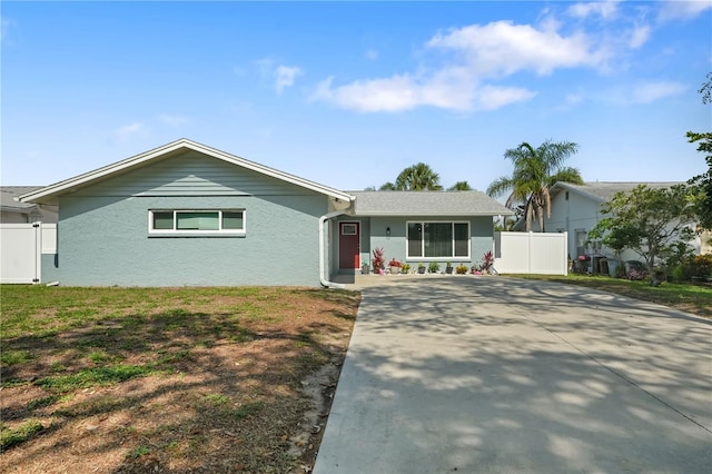 1004 Peninsula Ave, Tarpon Springs, FL 34689 - photo 1