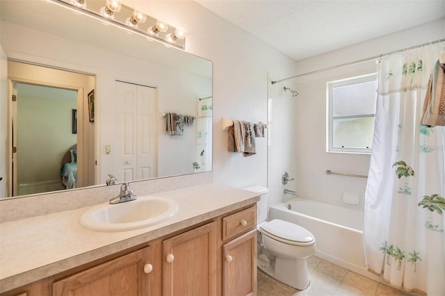 1407 Hickory Moss Pl, Trinity, FL 34655 - full bathroom featuring vanity, shower / bath combo, toilet, and tile patterned flooring